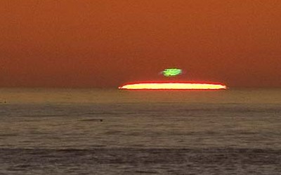 [green flash]